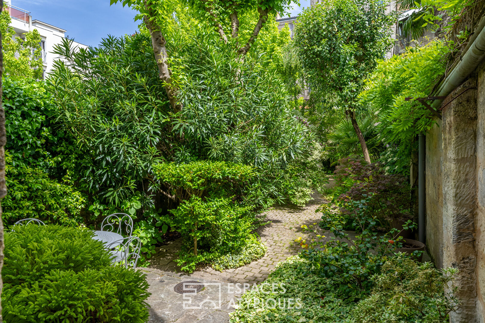 Townhouse with garden