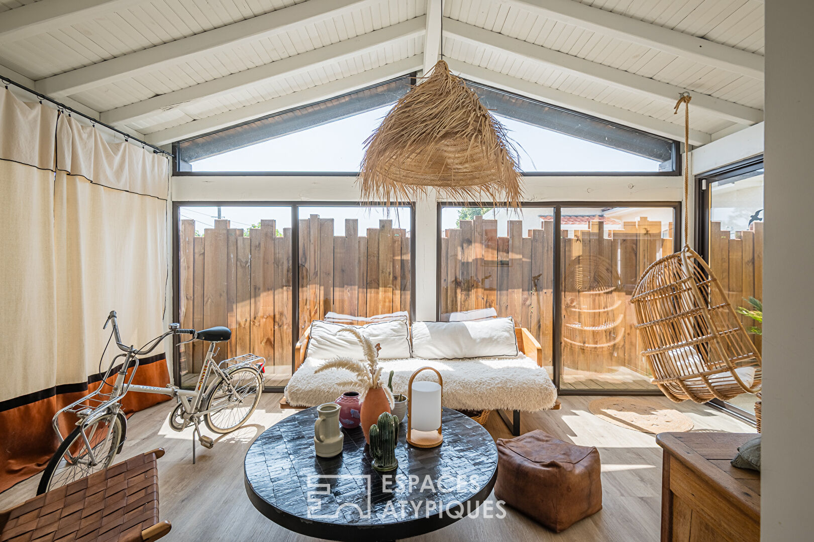 Charming stone house with garden and jacuzzi