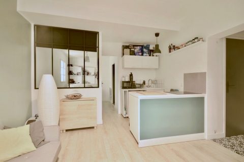 Appartement 2 pièces avec patio aux Chartrons