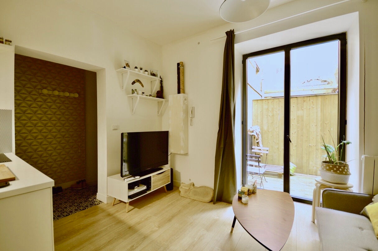 Appartement 2 pièces avec patio aux Chartrons