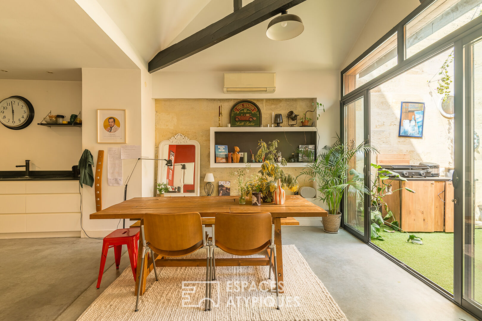 L’esprit loft avec extérieur au coeur du quartier des Chartrons