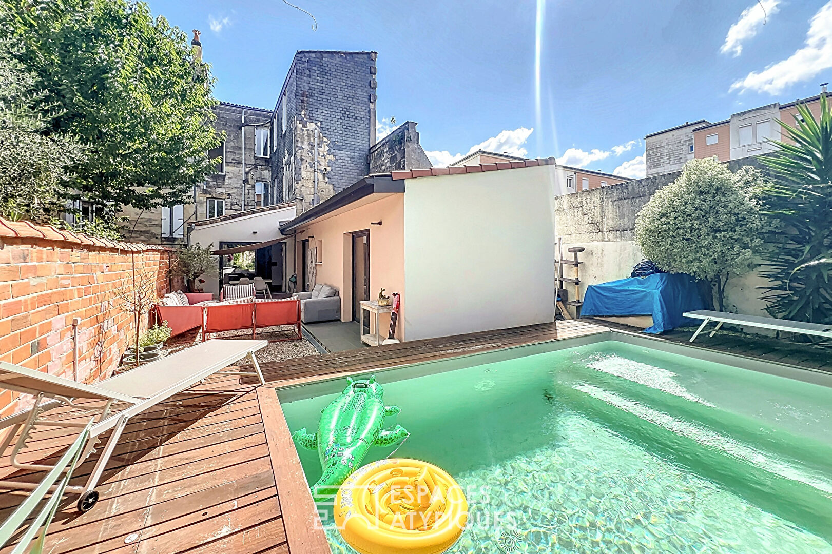Appartement comme une maison avec piscine