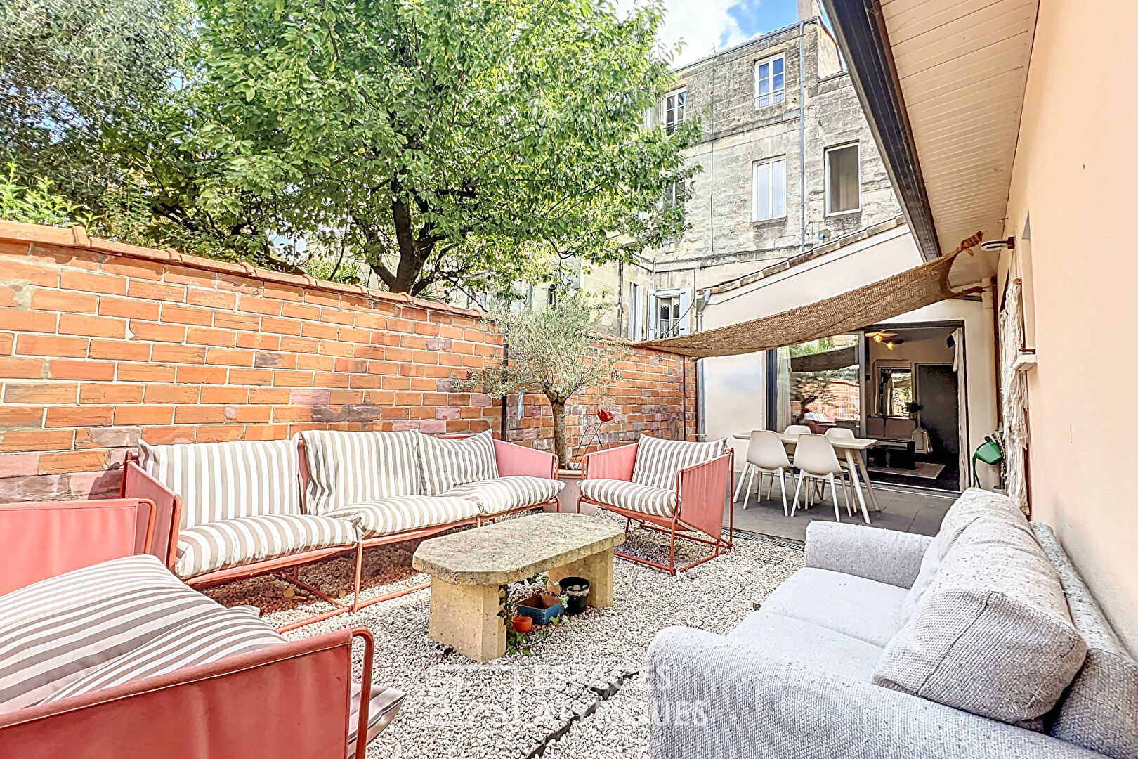 Apartment like a house with swimming pool