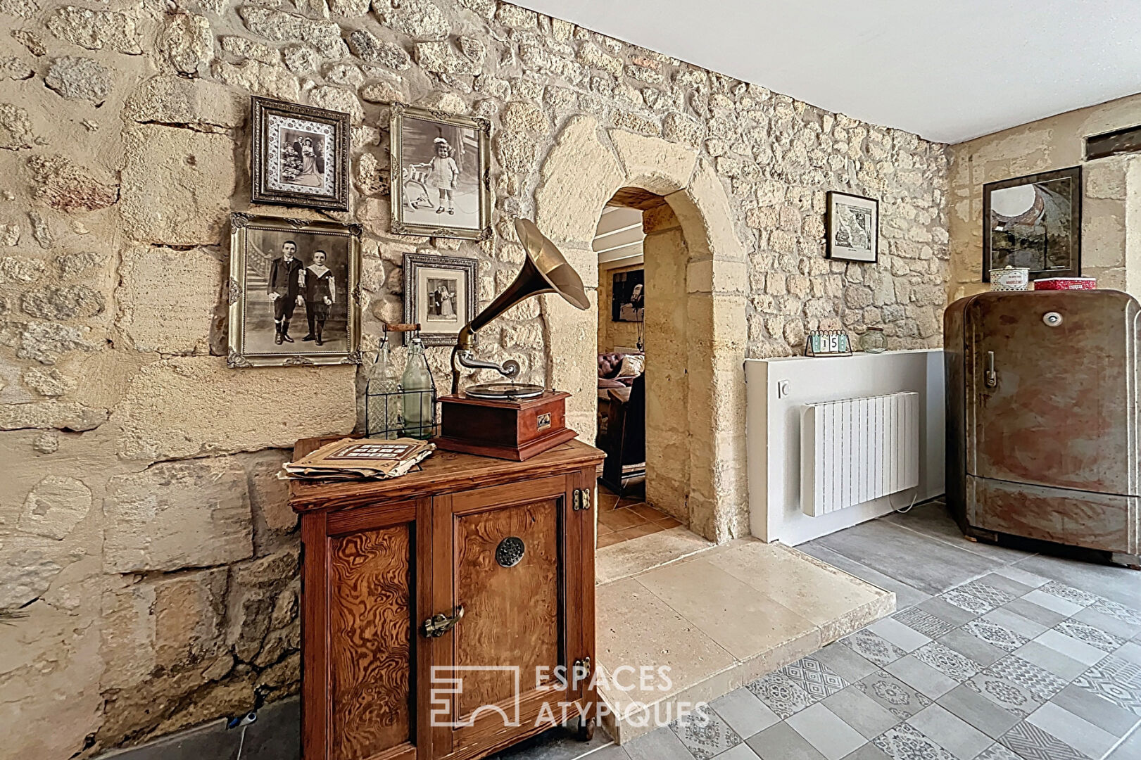 Grande maison familiale en pierre