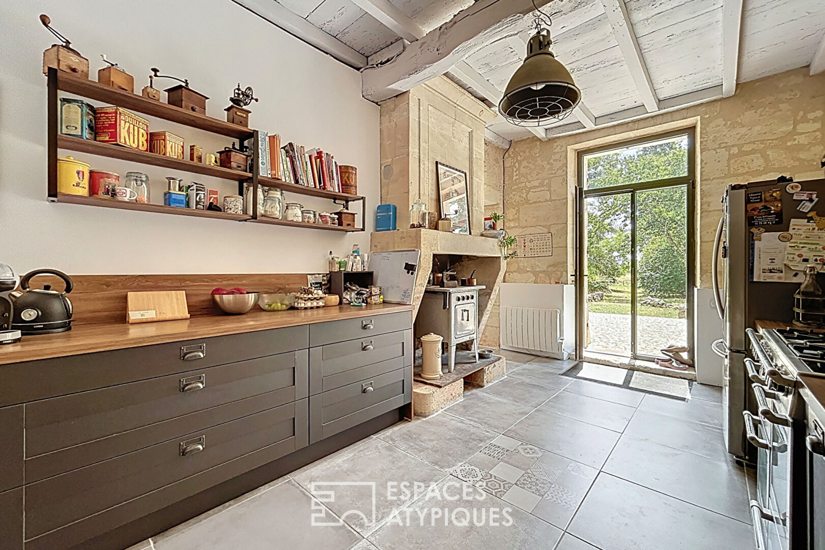 Grande maison familiale en pierre