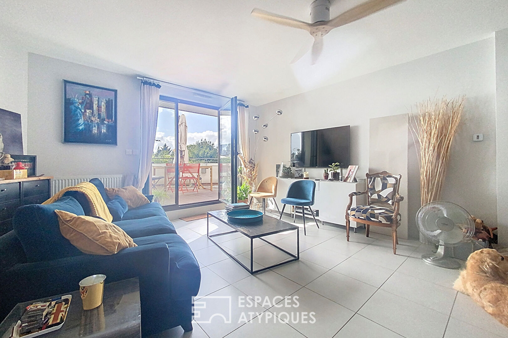 Appartement avec terrasse, ascenseur et parking aux Chartrons