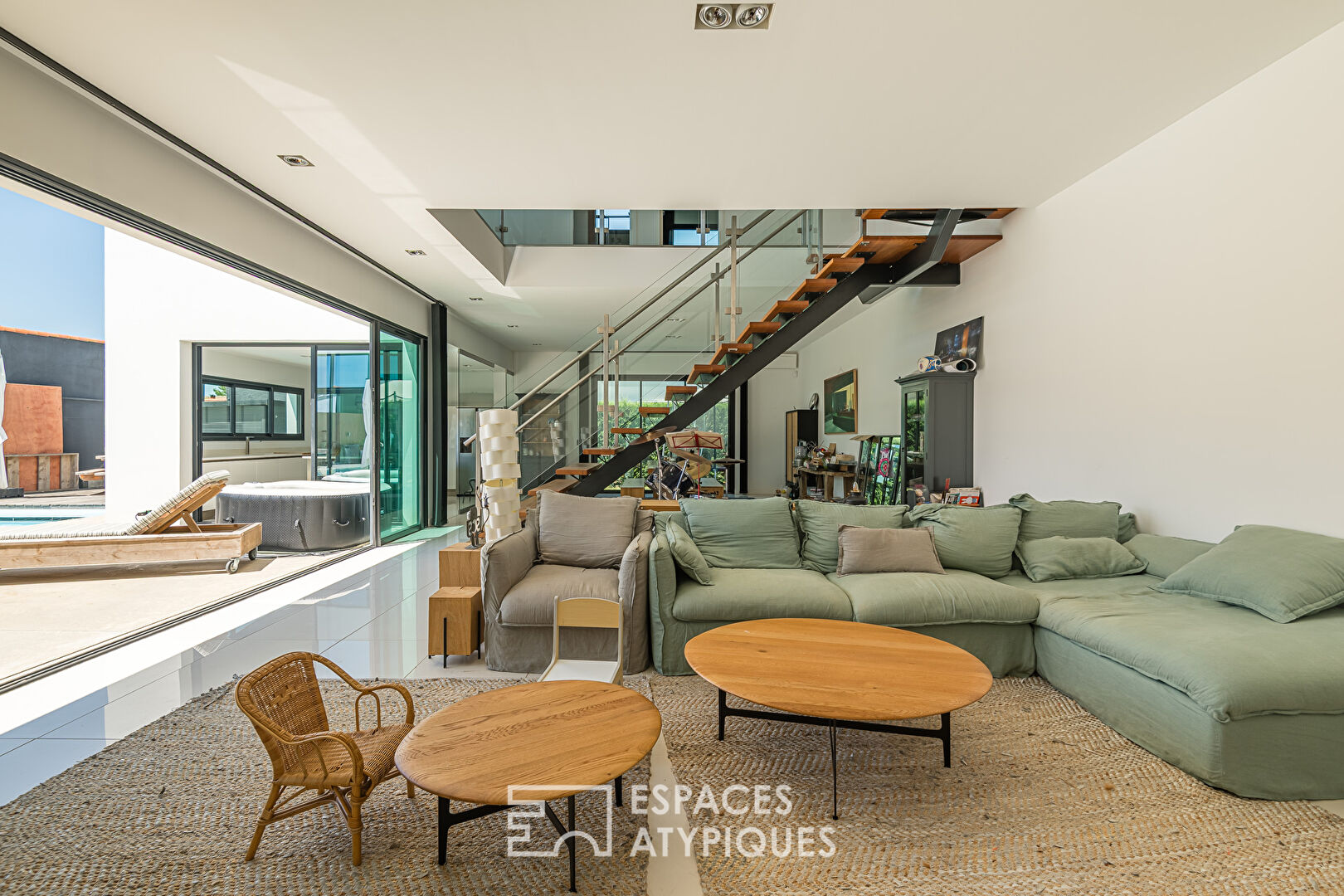 Maison d’architecte avec piscine et garage