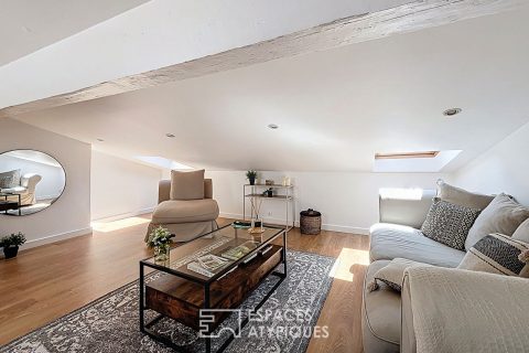 Furnished attic apartment in the Golden Triangle