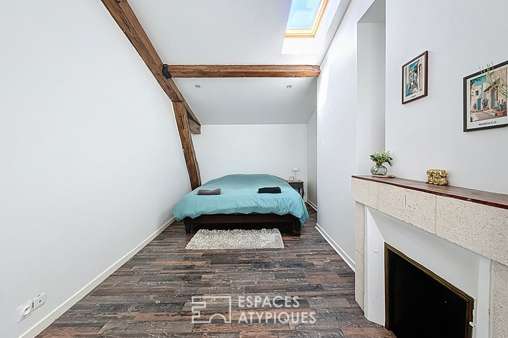 Furnished attic apartment in the Golden Triangle