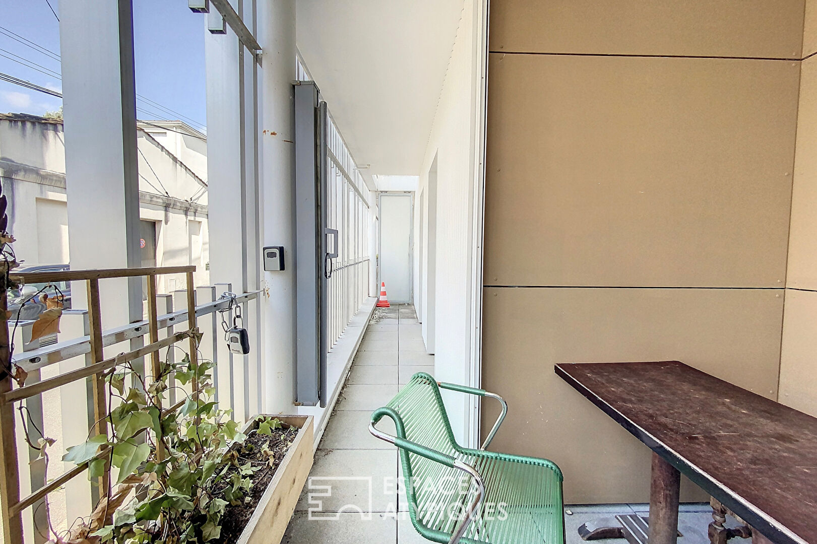 Appartement avec terrasse et loggia aux Chartrons_ Meublé