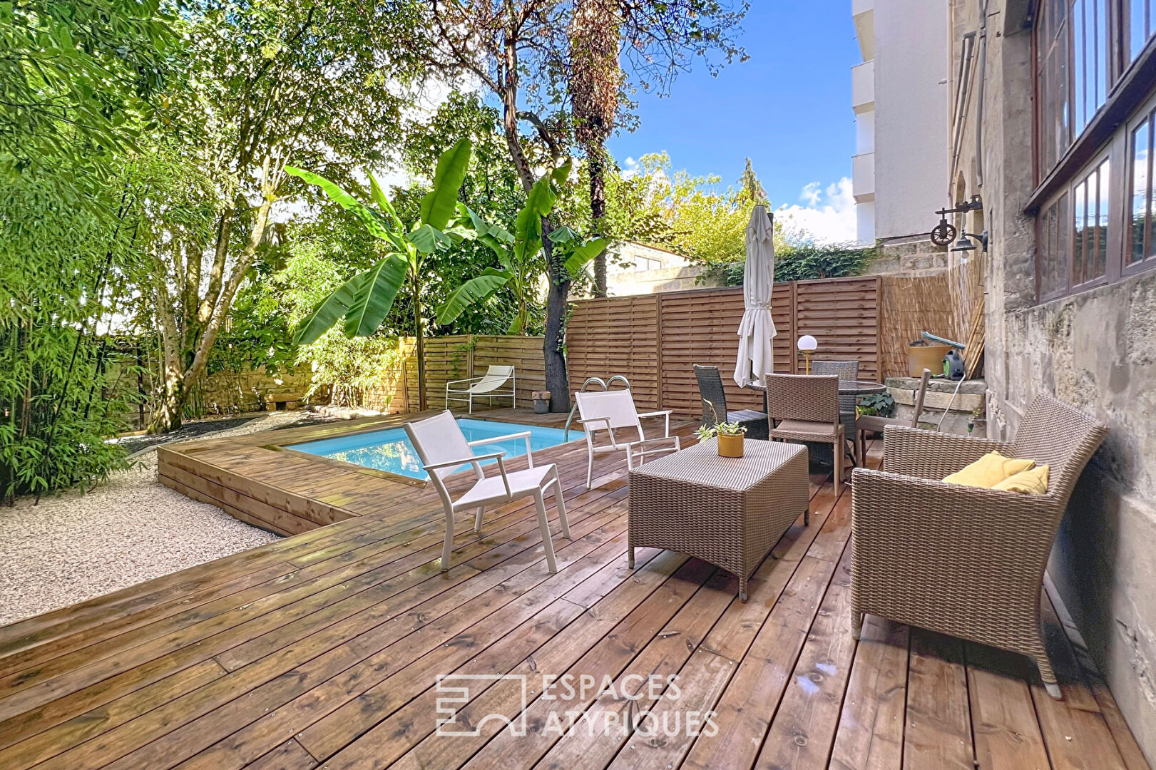 The charming cocoon with garden and swimming pool