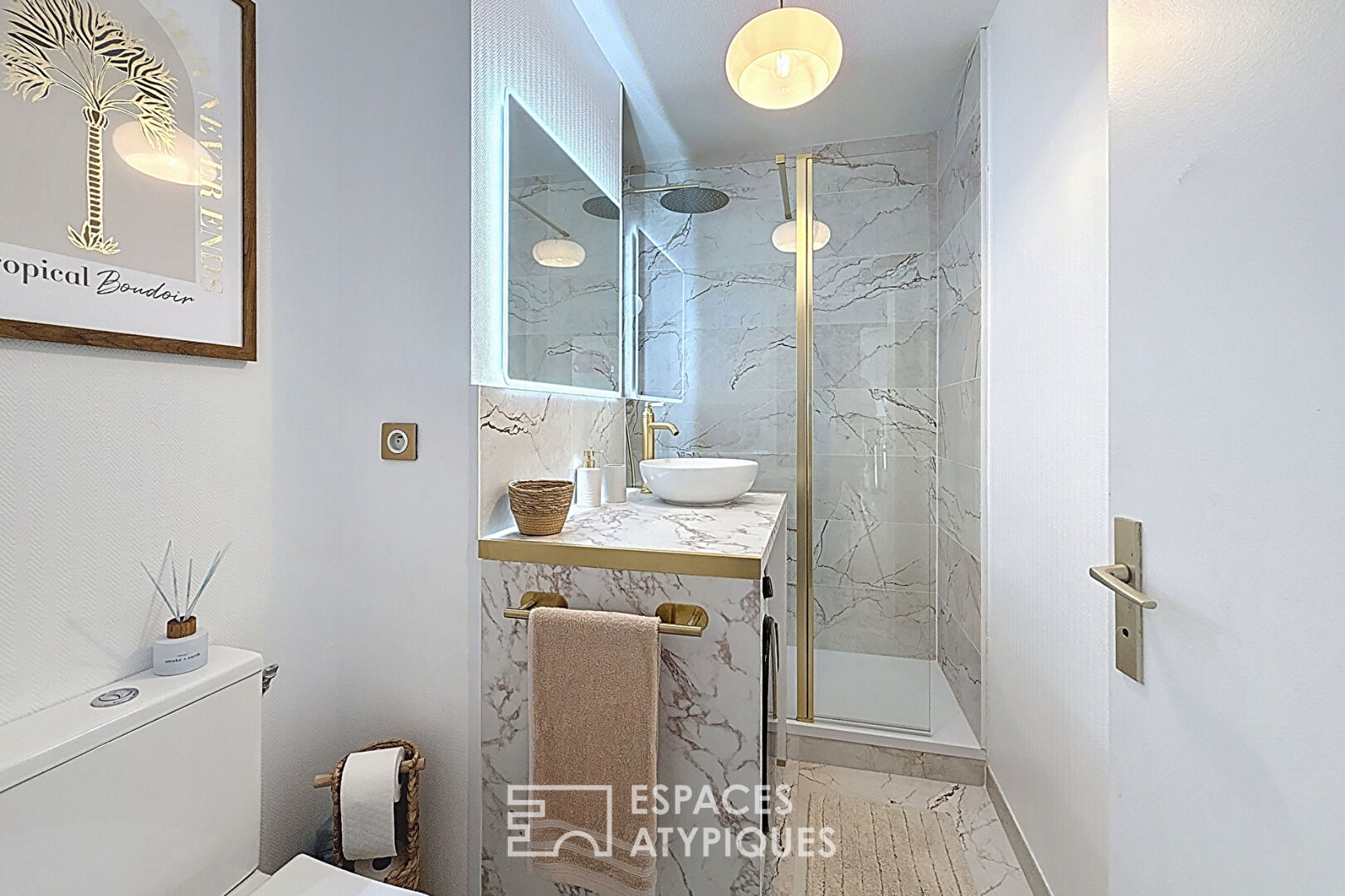 Appartement aux Chartrons avec balcon, parking et ascenseur