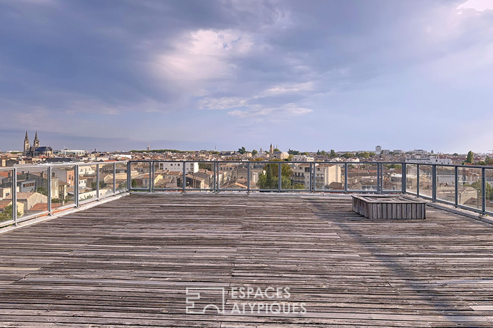 Exceptional roof terrace in the heart of Bordeaux