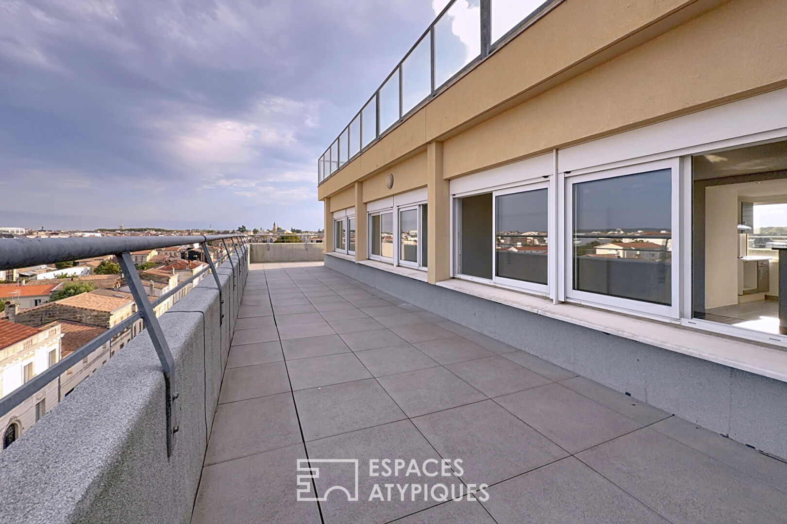 Exceptional roof terrace in the heart of Bordeaux