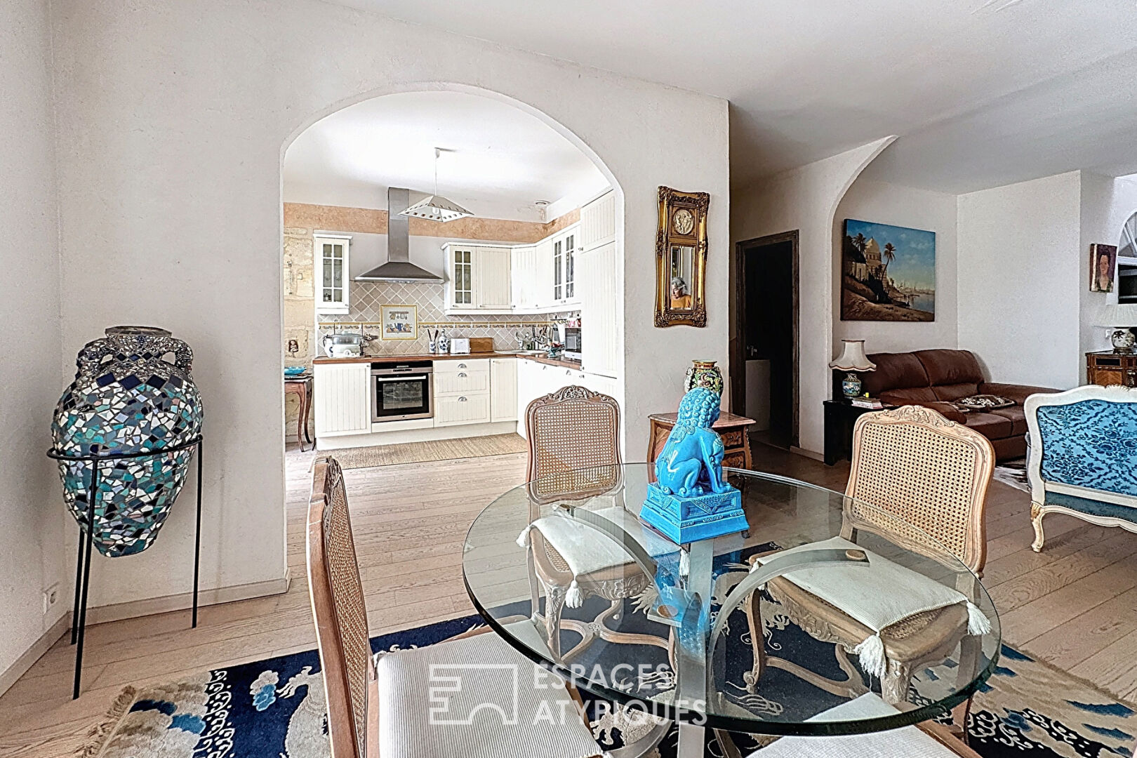 Townhouse with large garage