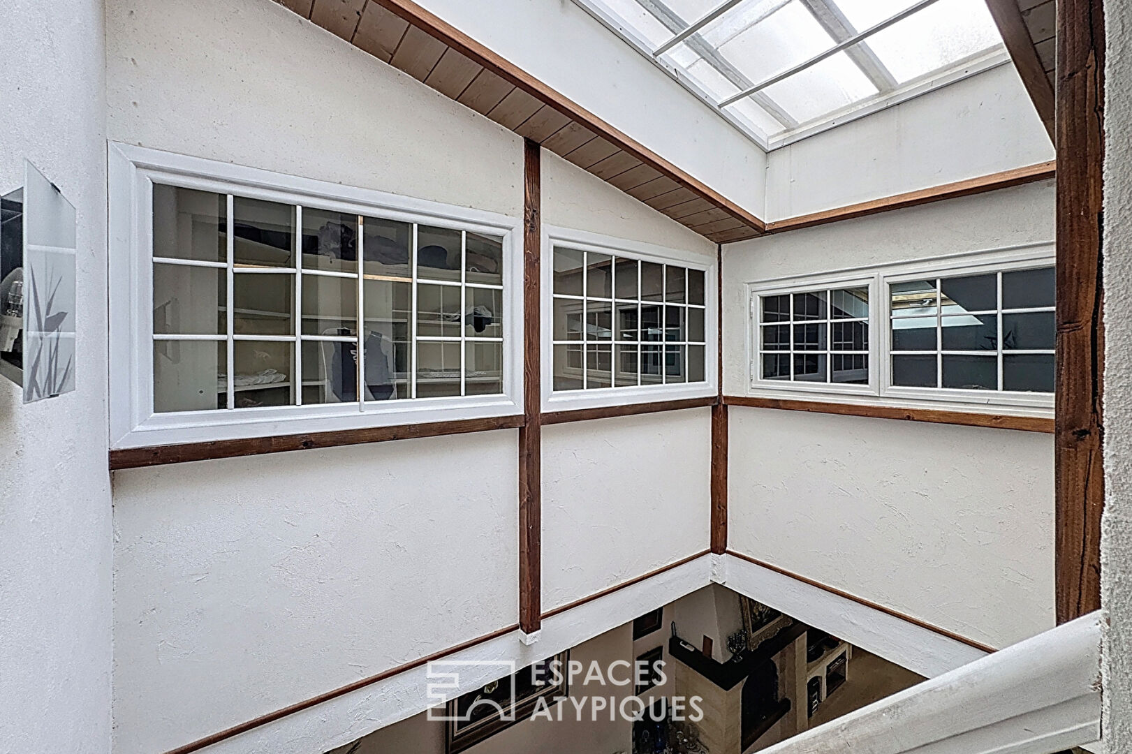 Townhouse with large garage