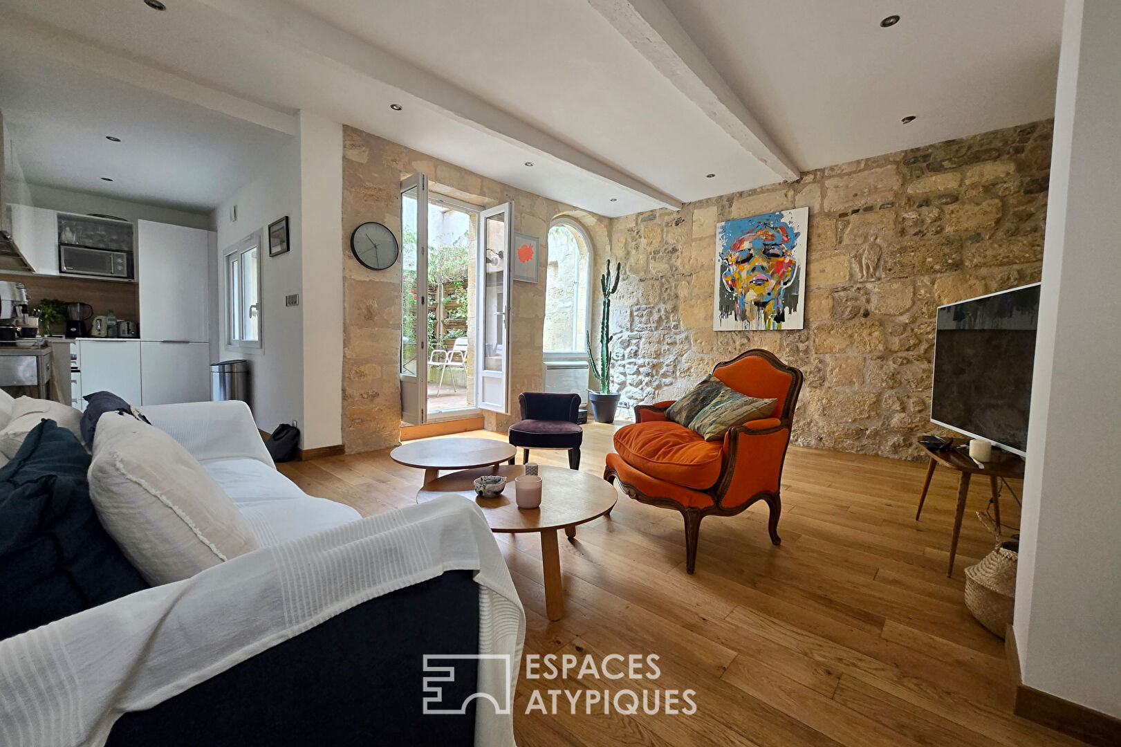 Appartement de charme avec terrasse à Fondaudège