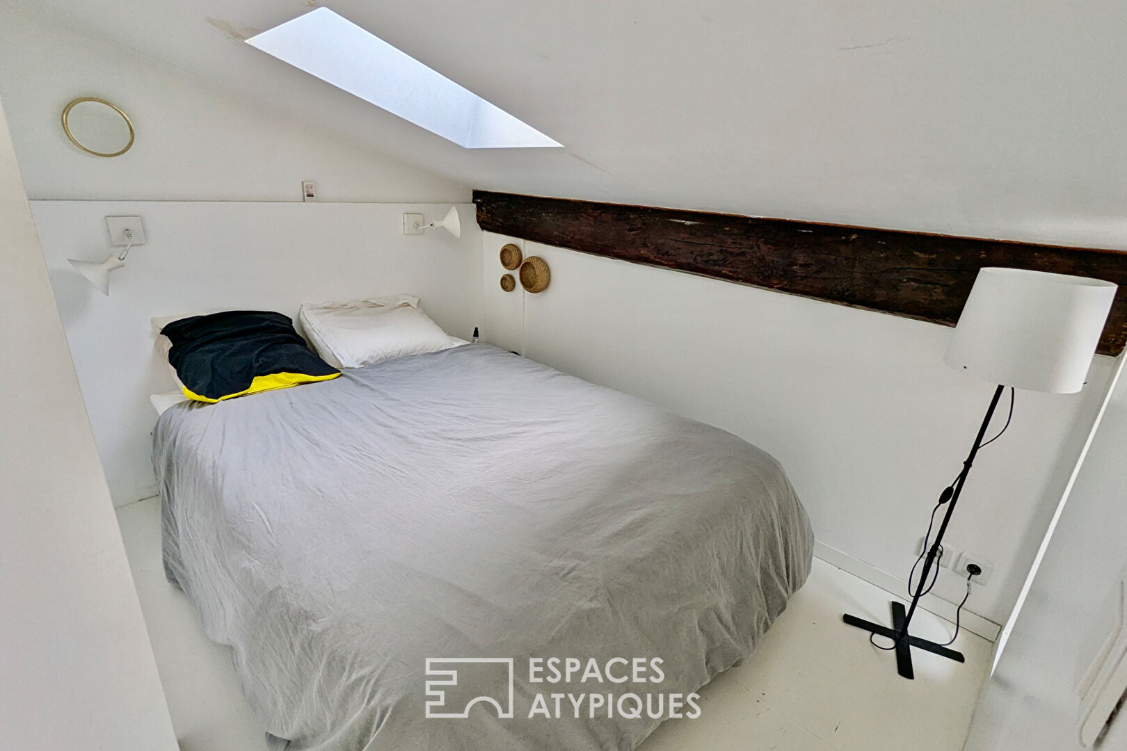 Le cosy arty de Sainte Croix_Meublé