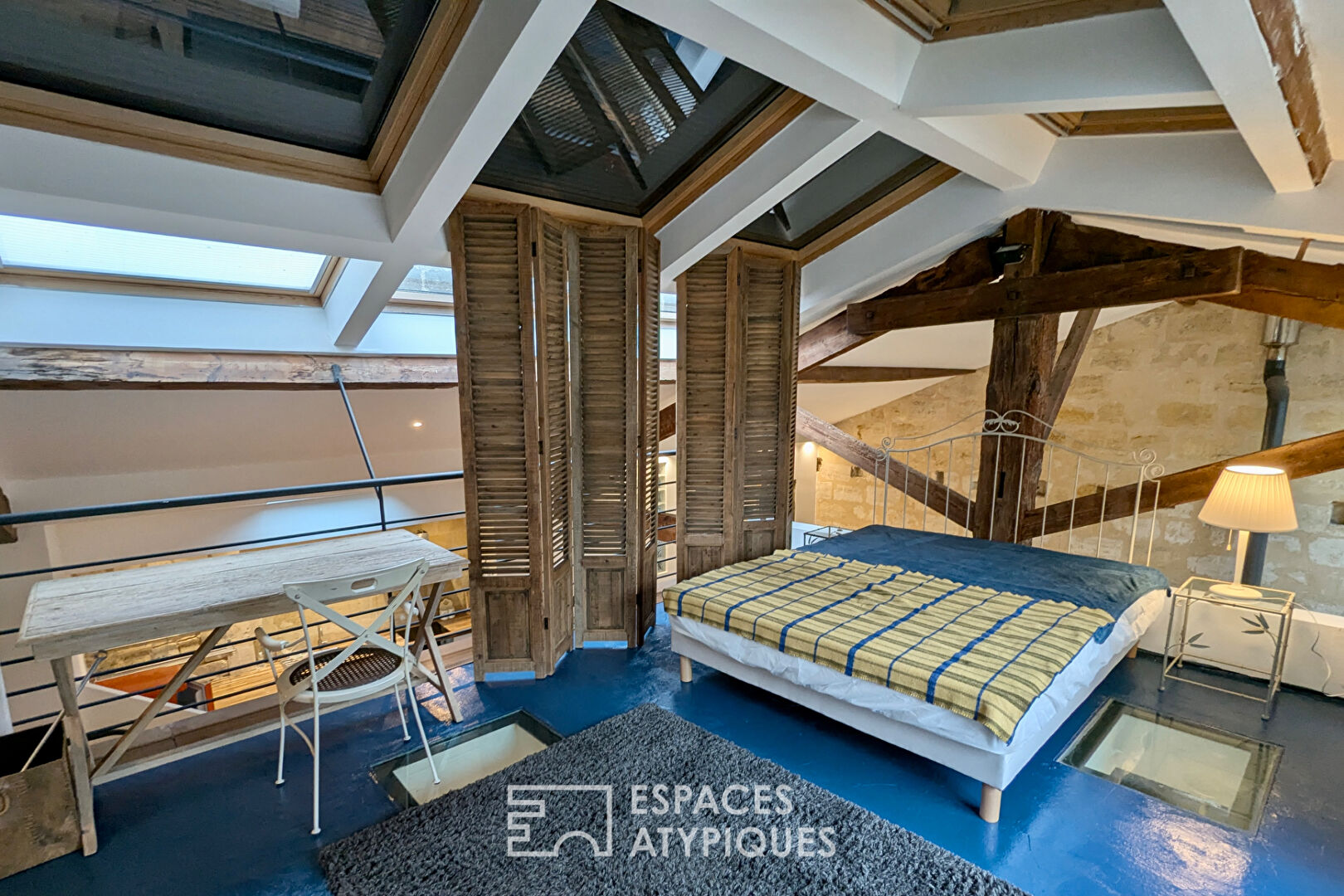 The furnished loft-style house in Chartrons