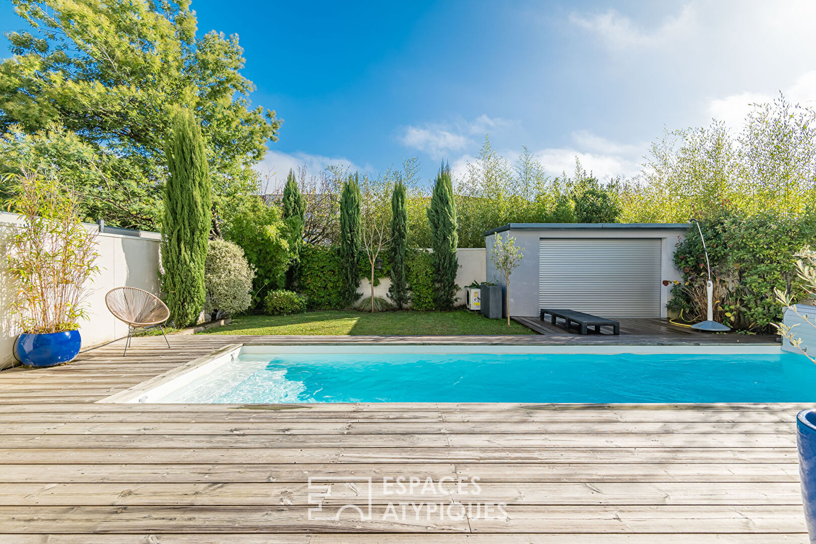 L’harmonie contemporaine au coeur de Caudéran avec piscine et garage