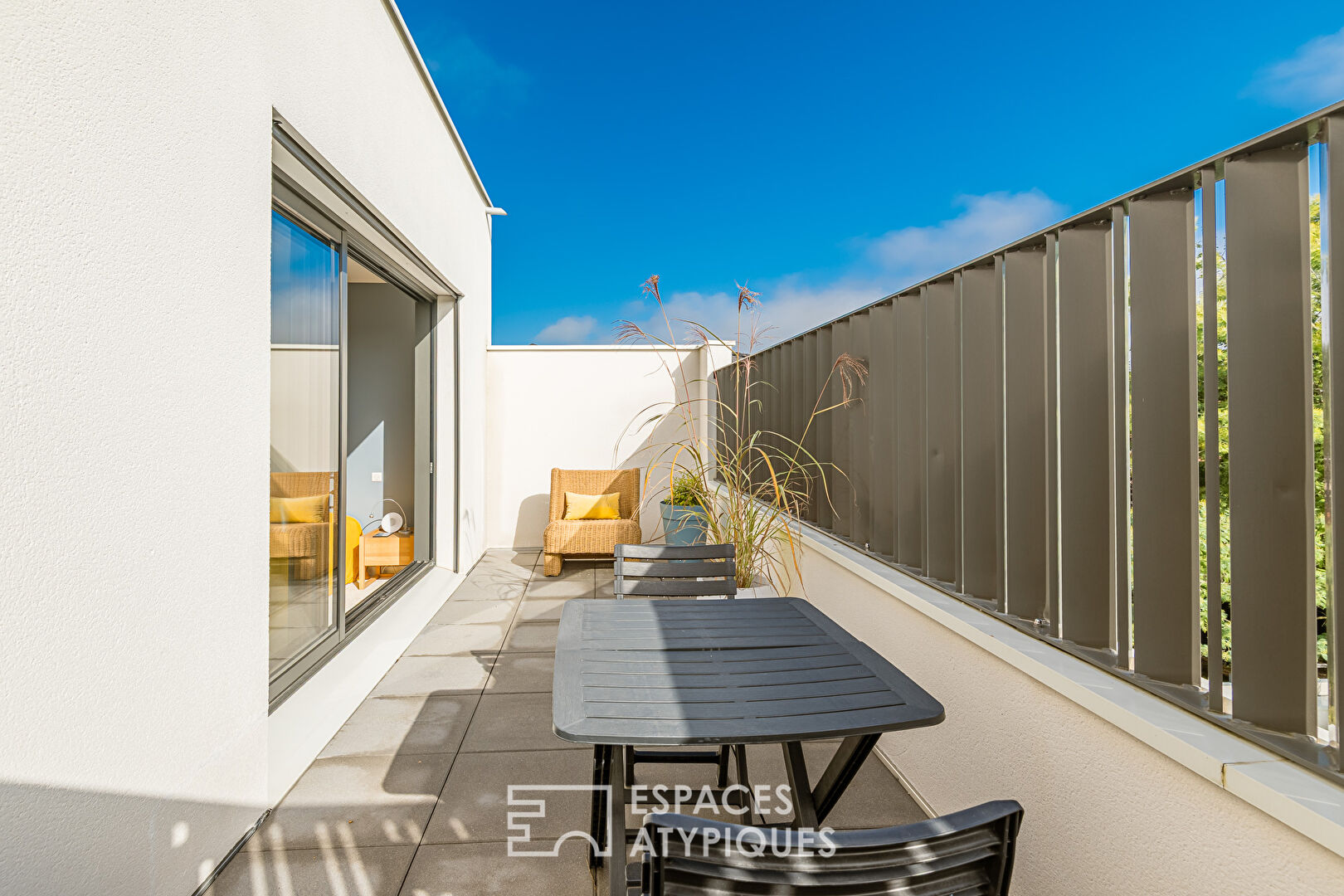 L’harmonie contemporaine au coeur de Caudéran avec piscine et garage