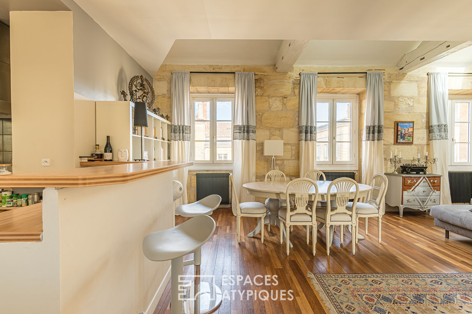 Appartement de charme rénové dans un ancien couvent de Sainte Croix