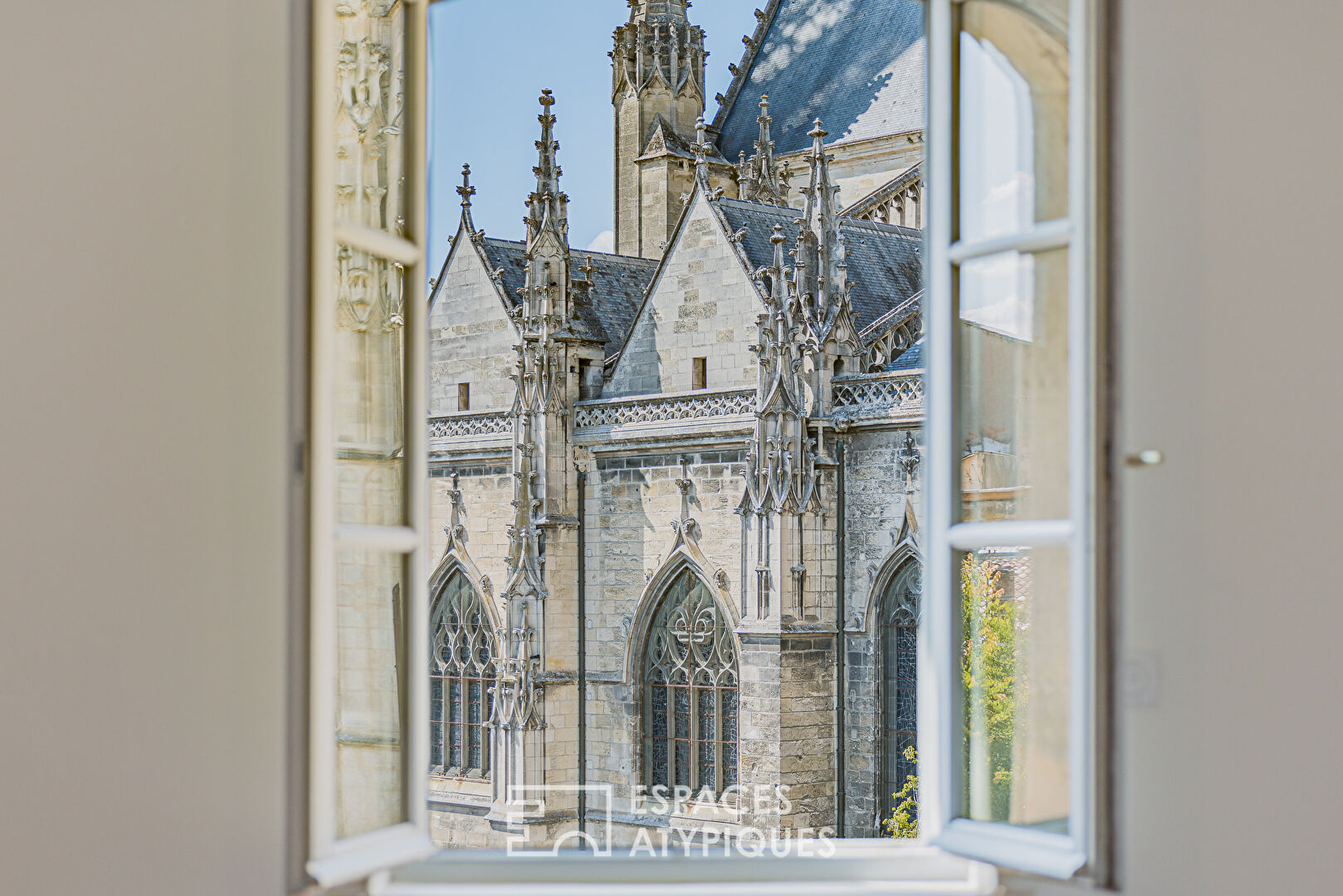 Cocon en duplex au dernier étage avec vue imprenable