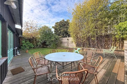 Propriété en pierre au charme multiple avec jardins, au coeur du Bouscat