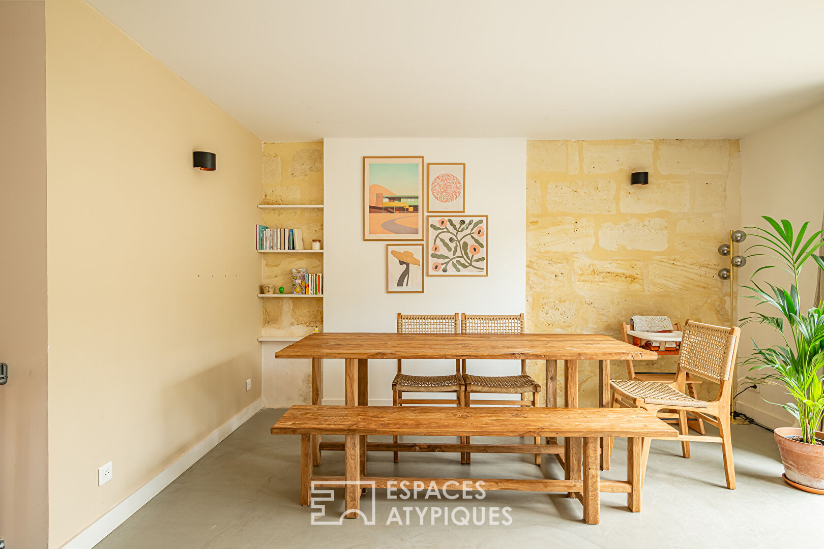 Maison avec double extérieurs et piscine à Bacalan