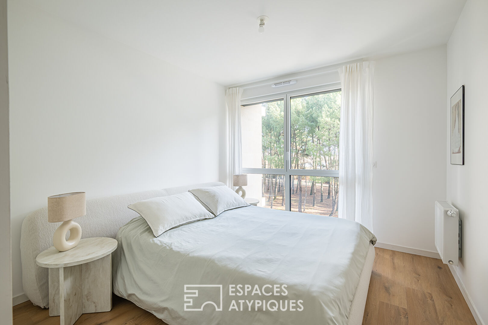 Appartement récent avec terrasse et vue sur le lac