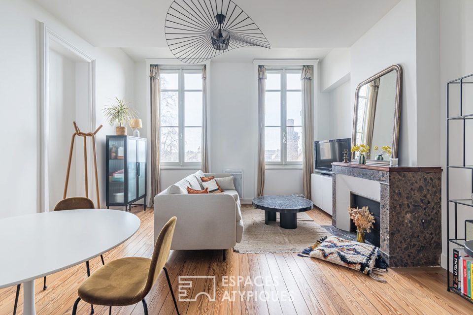 Elégant duplex au dernier étage avec terrasse et parking