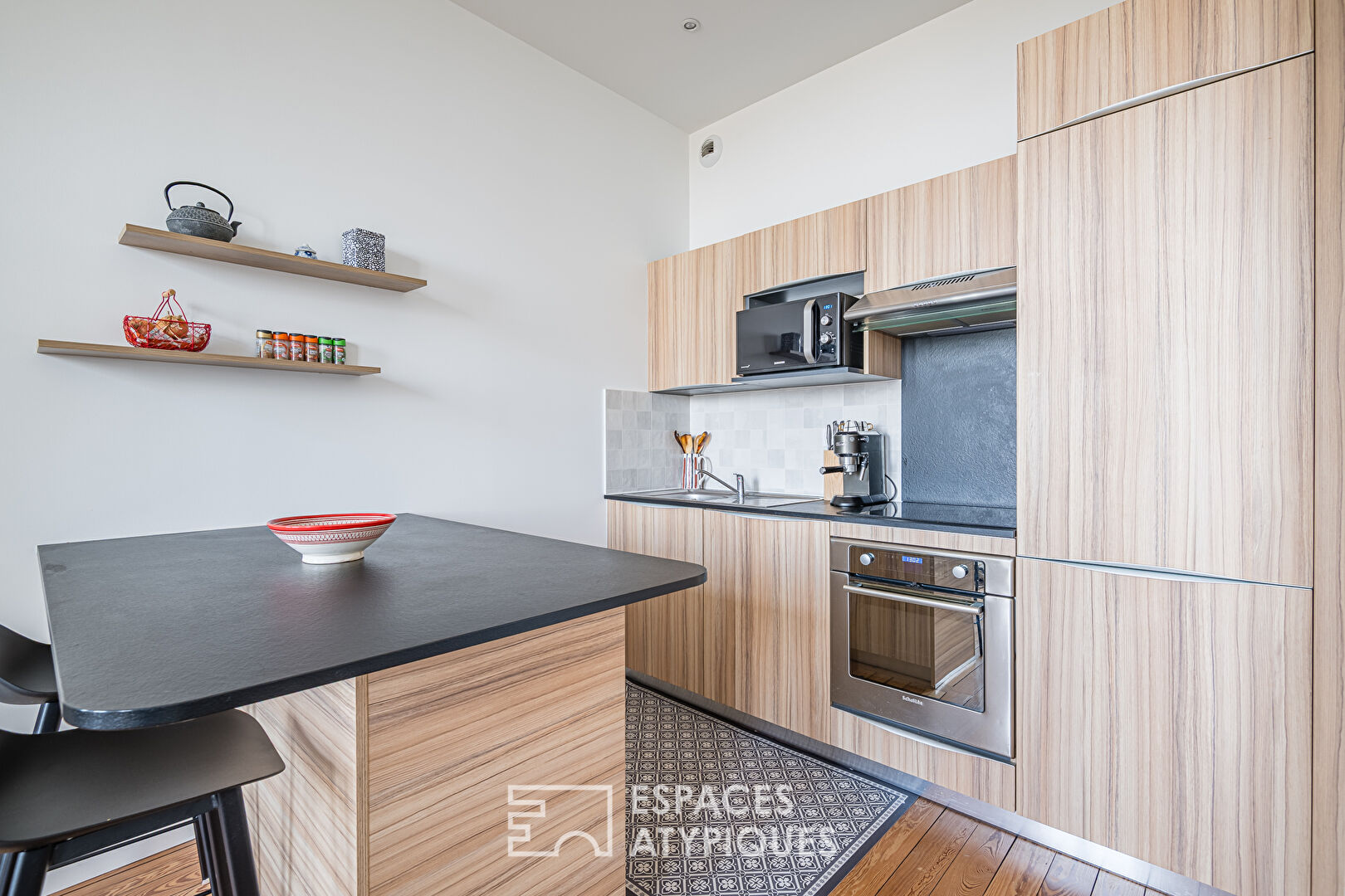 Elégant duplex au dernier étage avec terrasse et parking