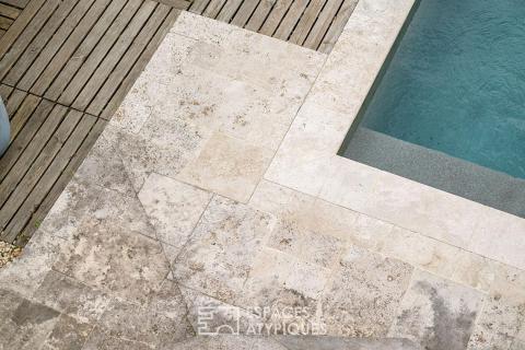 Maison en pierre au passé viticole avec jardin et piscine