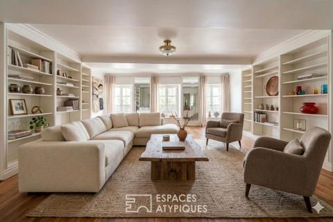 Appartement de caractère avec grand séjour au coeur du Triangle d’Or