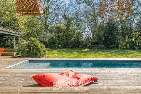 Maison contemporaine de plain pied avec piscine