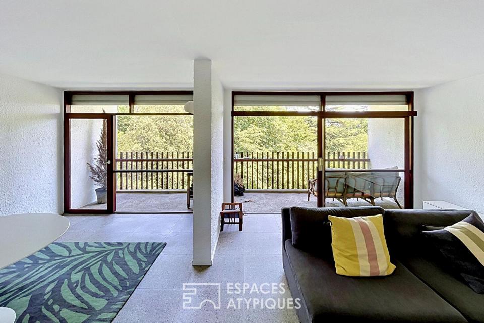 Appartement d'architecte avec balcons et vue dégagée
