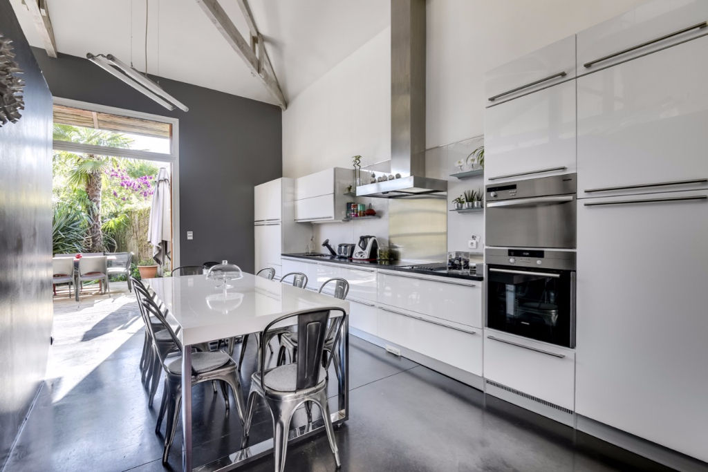 Loft with pool in a former dairy