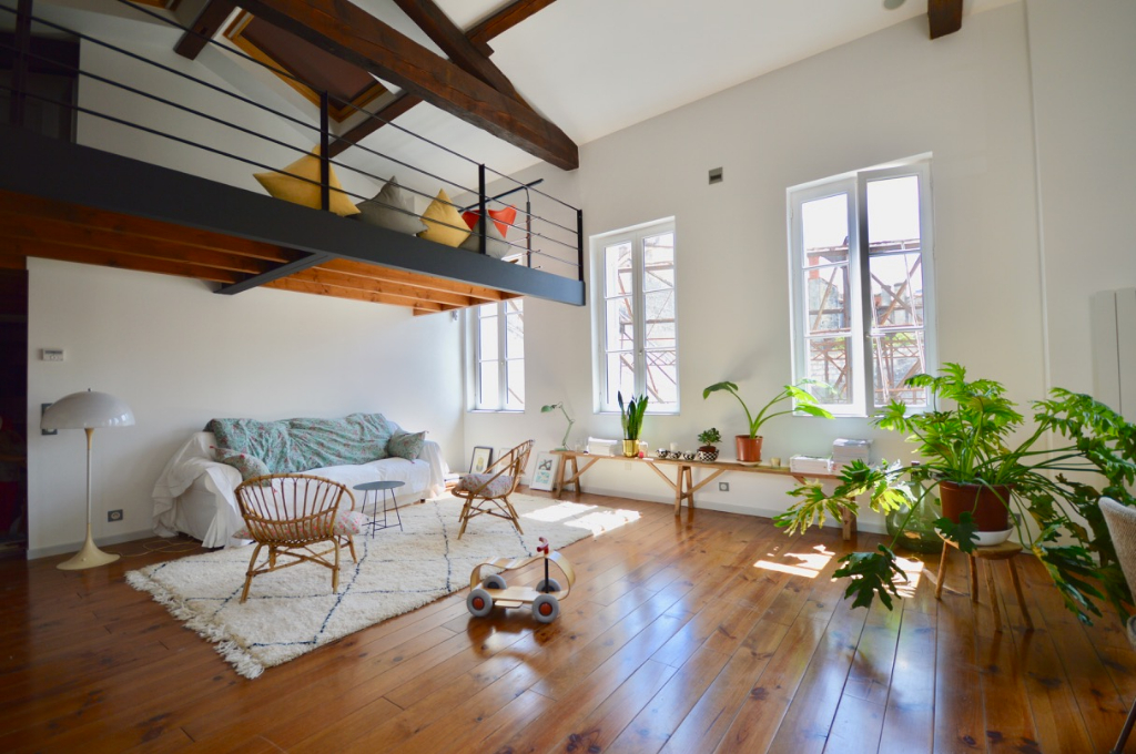 Appartement type loft dans une ancienne rotonde aux Chartrons