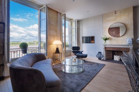 Exceptional apartment located on the Chartrons quays