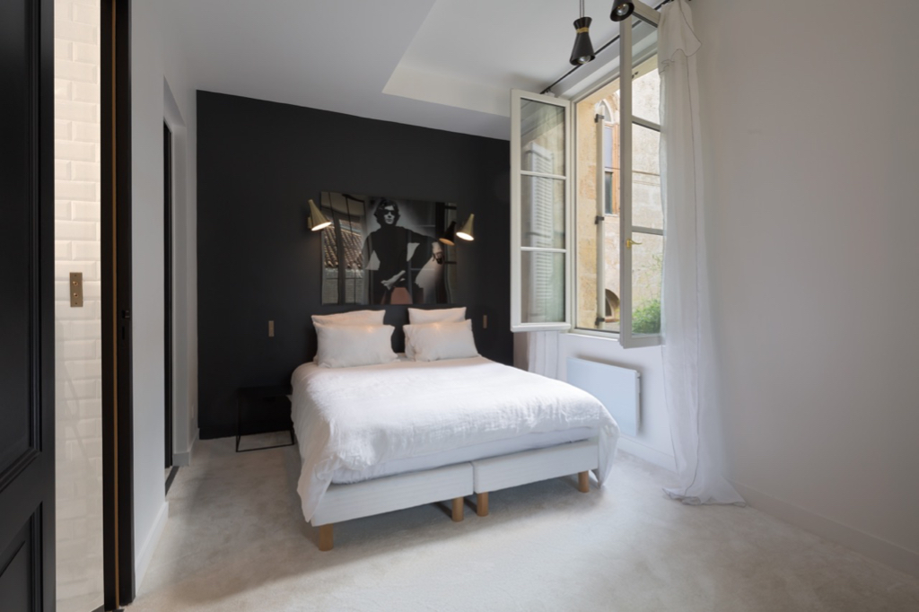 Exceptional apartment located on the Chartrons quays