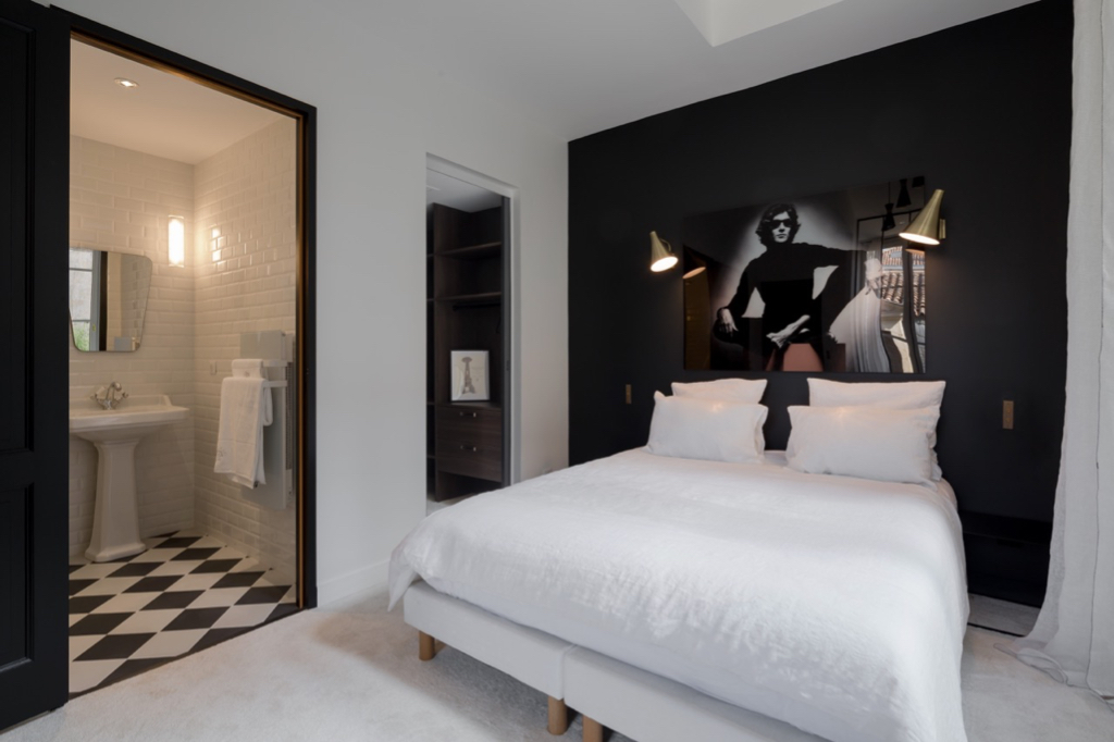 Exceptional apartment located on the Chartrons quays