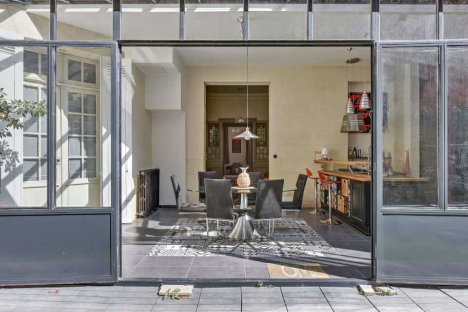 33000 BORDEAUX - Appartement bourgeois avec jardin - Réf. 505
