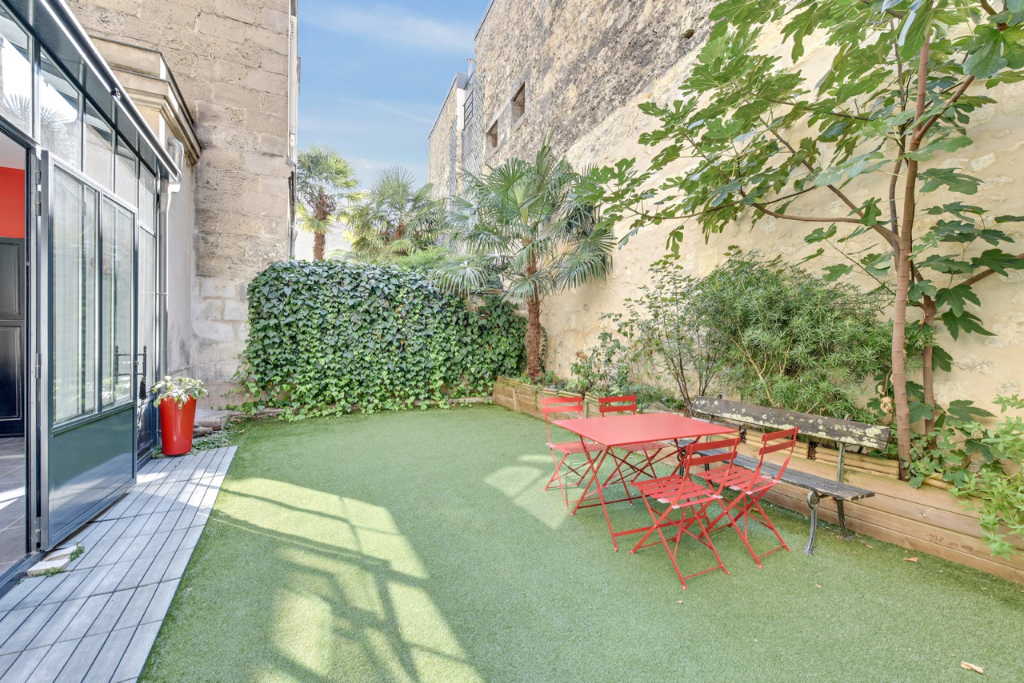 Appartement bourgeois avec jardin