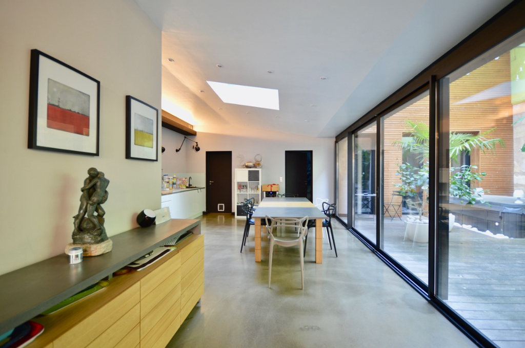 Loft in a former warehouse in Chartrons