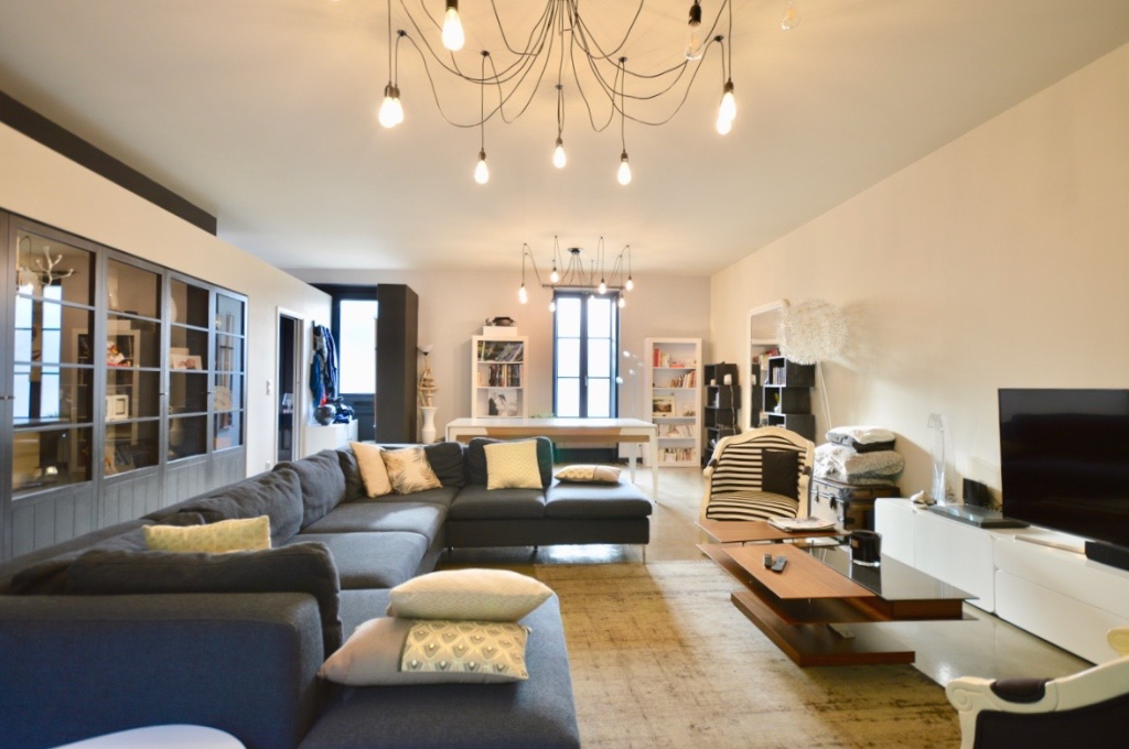 Loft in a former warehouse in Chartrons