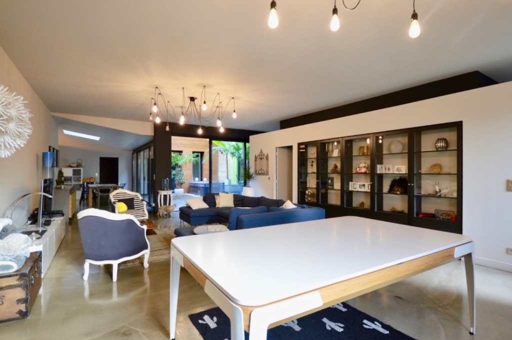 Loft in a former warehouse in Chartrons