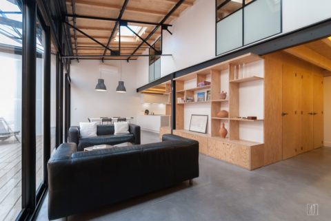 Loft with terrace Sainte-Croix area