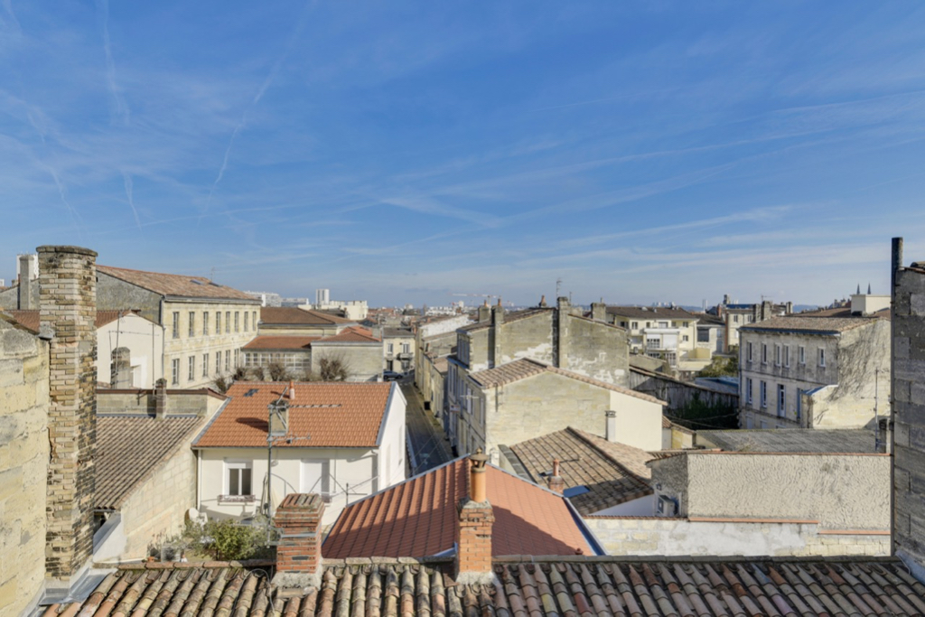 Family triplex with terrace and view