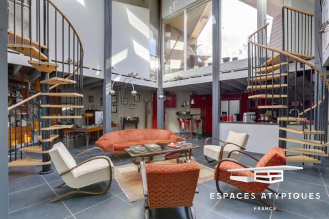 Hexagonal loft at the Bastide