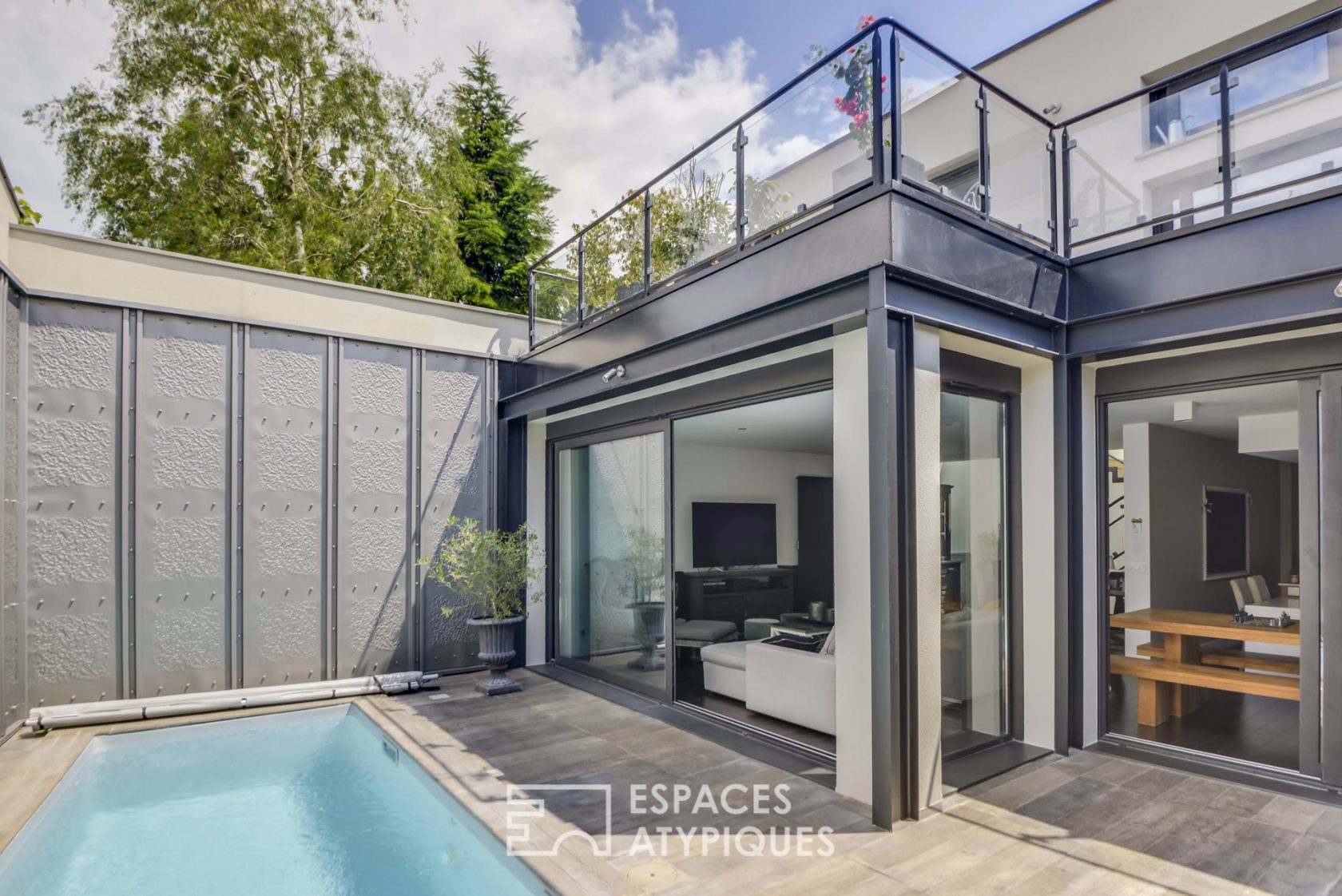 Élégante contemporaine réalisée par Architecte
